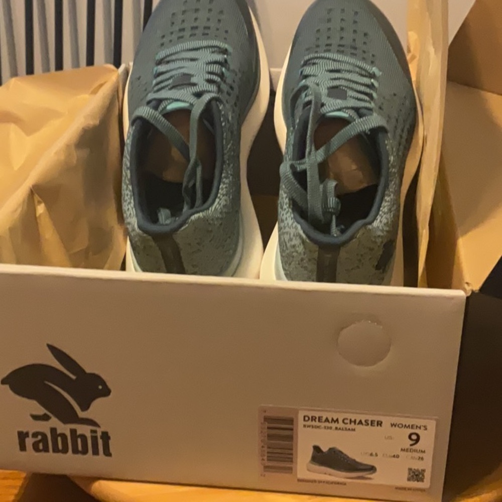 New in box women’s rabbit dream chaser athletic shoes size 9 - Picture 2 of 7